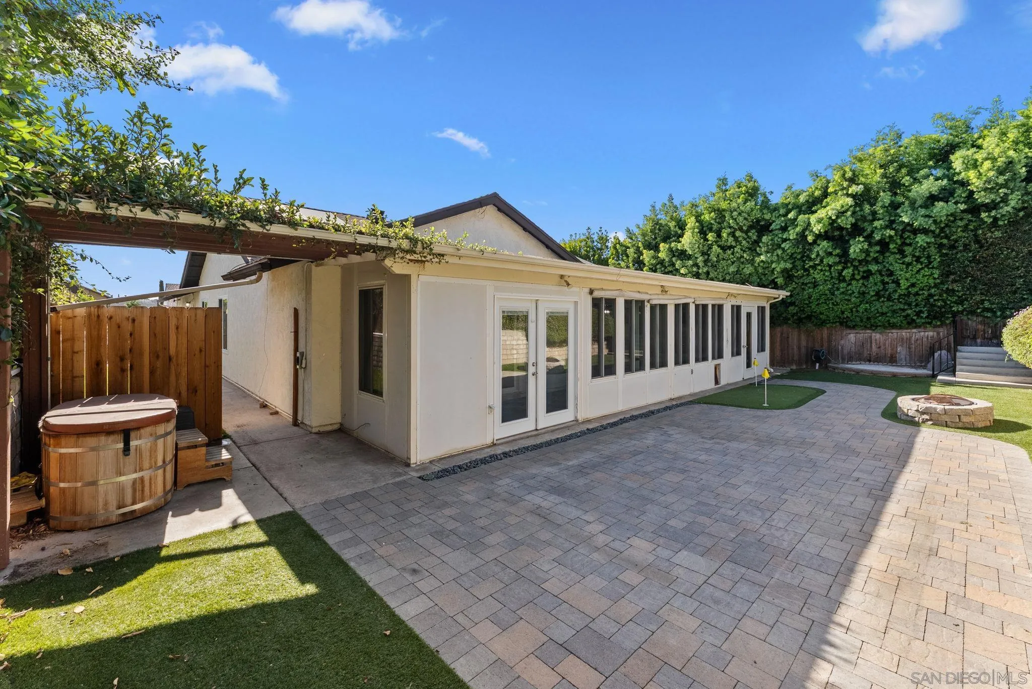 https://cdn.realtyfeed.com/cdn/127/260023795/029d2a29f0dc3444121be65846e97c37.webp