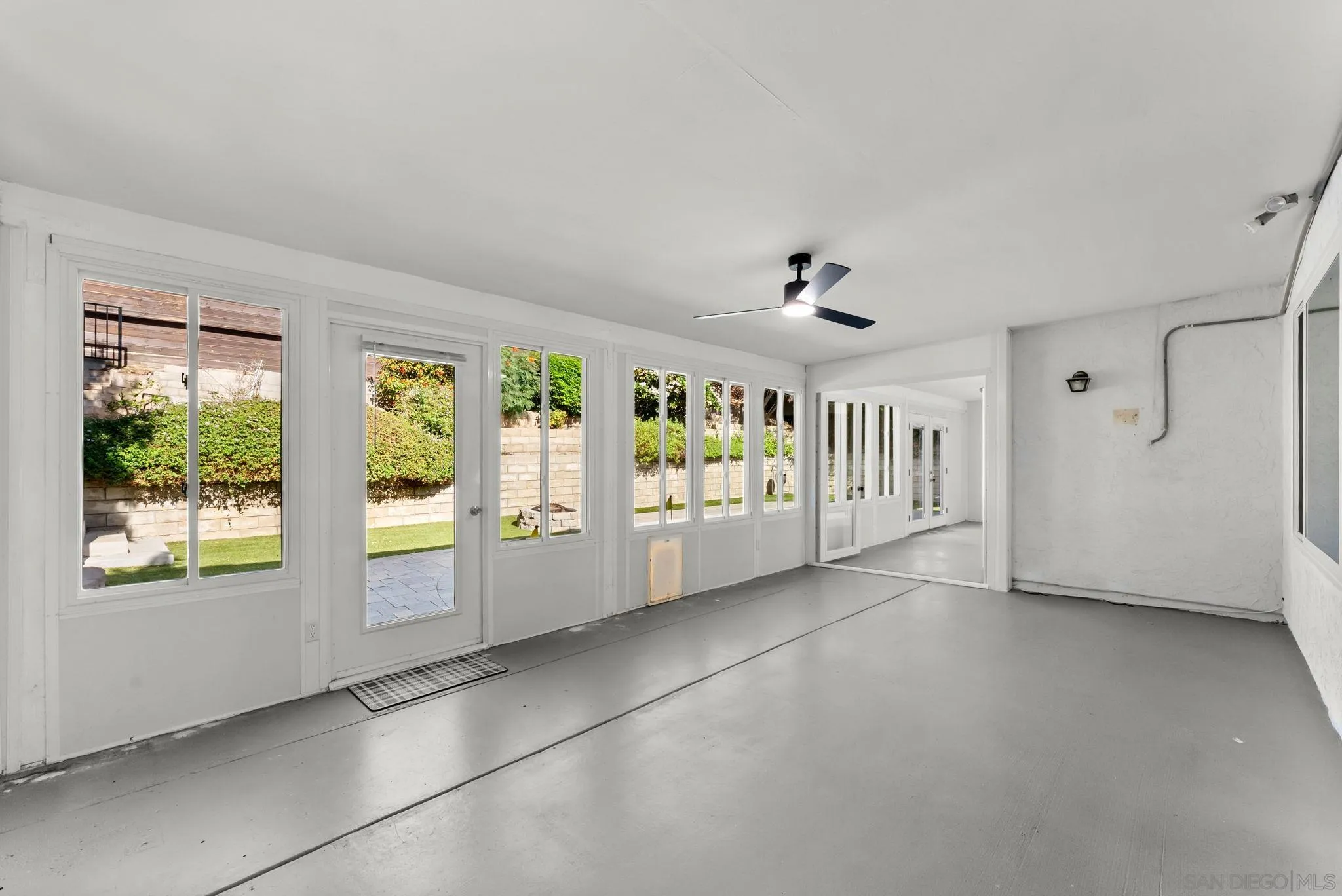 https://cdn.realtyfeed.com/cdn/127/260023795/e0cda1b2435a8d89844aab49b161e4ad.webp