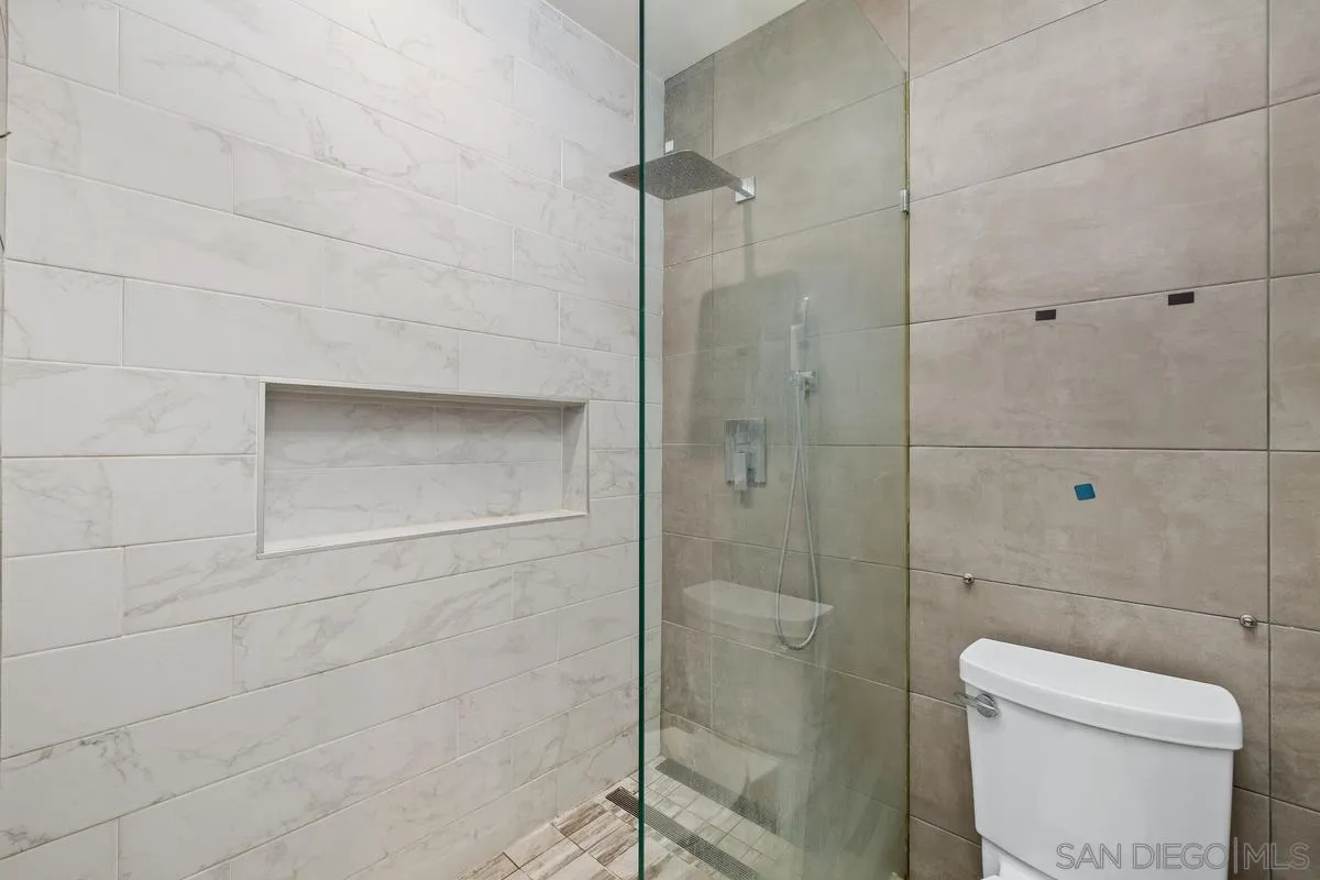 https://cdn.realtyfeed.com/cdn/127/260023808/1cc46ca7a2b349bab1a97add4ddad6ef.webp