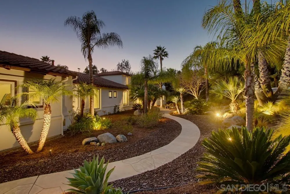 https://cdn.realtyfeed.com/cdn/127/260023811/7a9dcd313e154bc0f55e94694ea9c96a.webp