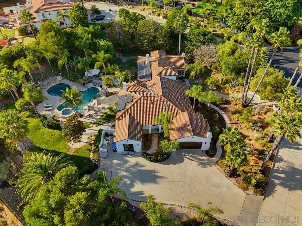https://cdn.realtyfeed.com/cdn/127/260023811/972b948d80cadd9cc2e783023cd30004.webp