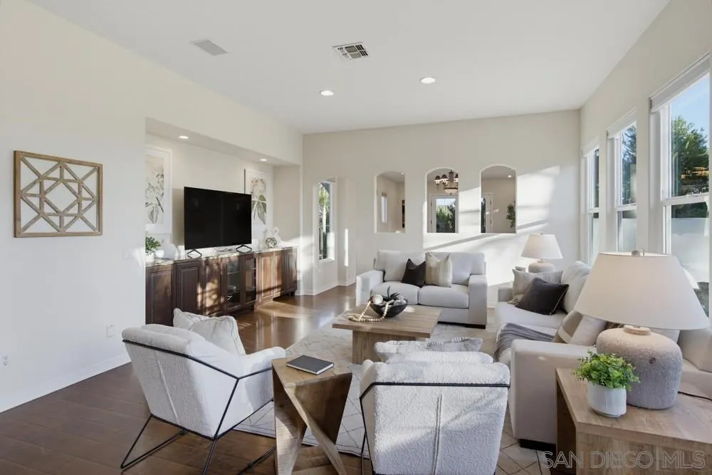 https://cdn.realtyfeed.com/cdn/127/260023811/a37bf32147b8b335e41438057f15c776.webp