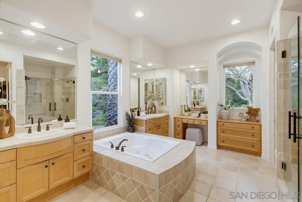https://cdn.realtyfeed.com/cdn/127/260023811/a6034f0d6d64ab450438d9c0db98ecfb.webp