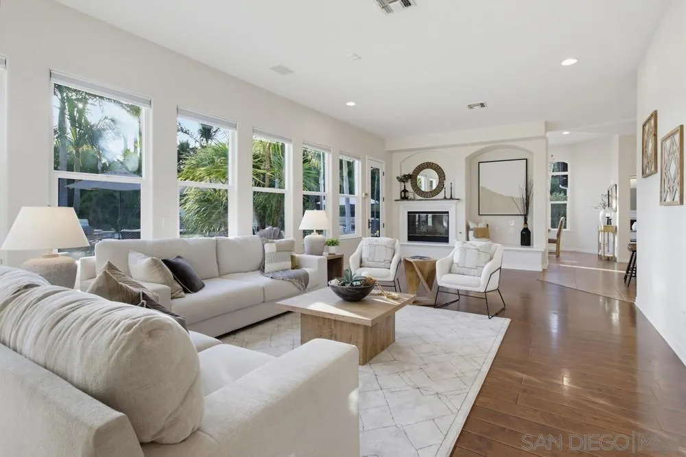 https://cdn.realtyfeed.com/cdn/127/260023811/ade44e2fd830a0a20b7a33112a42de0c.webp