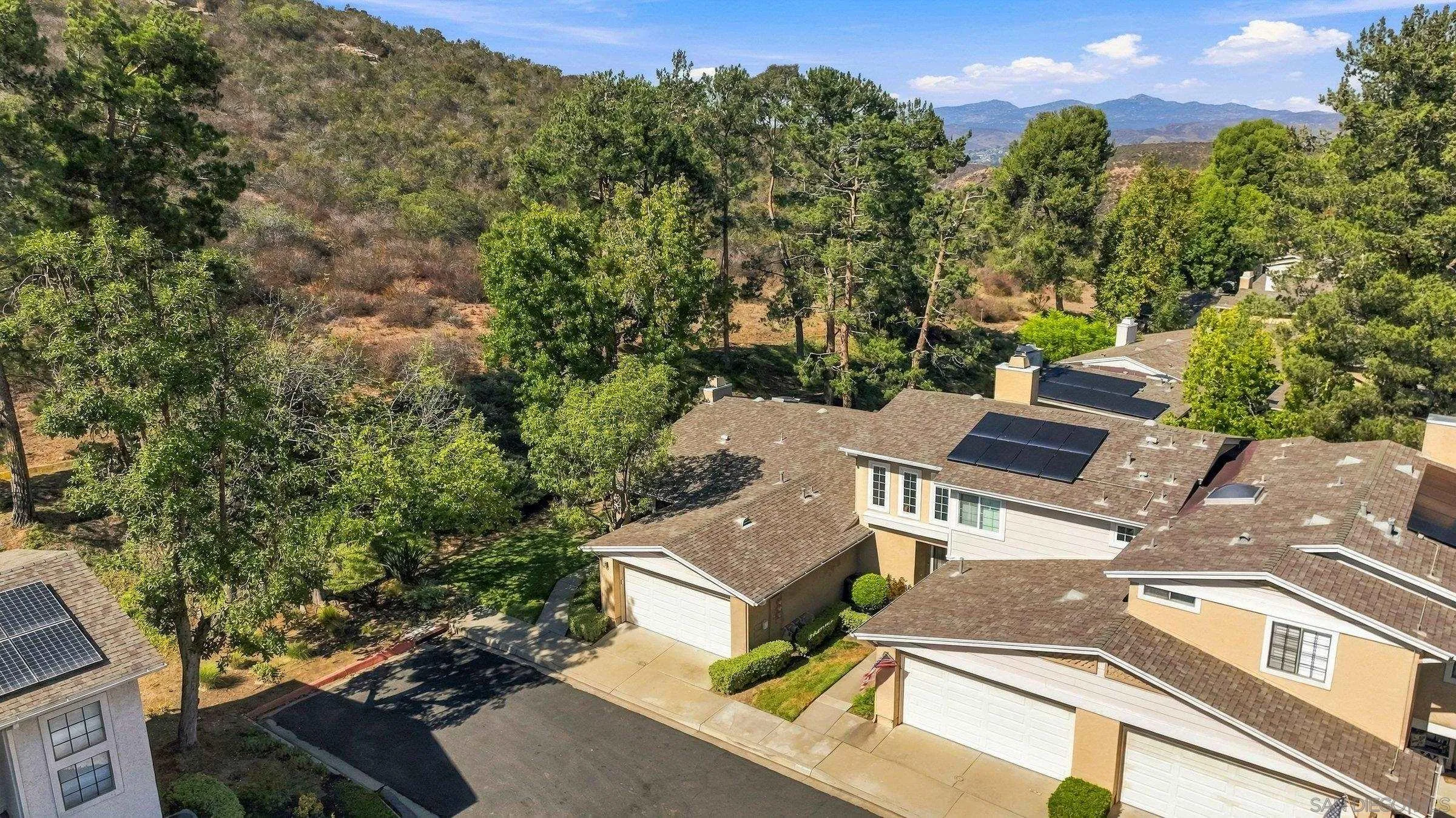 https://cdn.realtyfeed.com/cdn/127/260023821/3a9f3aff7c00441c0bf37e5c9ebd5b04.webp