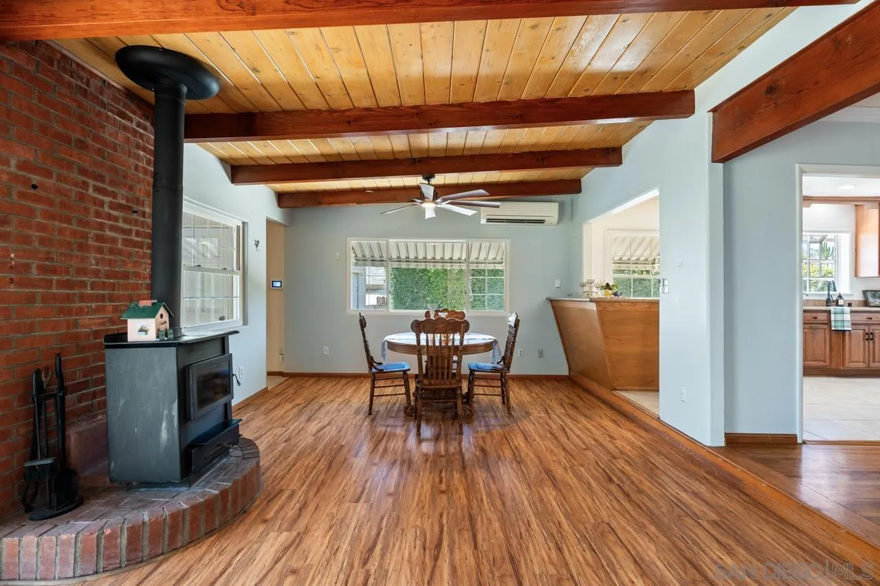 https://cdn.realtyfeed.com/cdn/127/260023836/0cfae91d12cf54779eef5d9bc93ae950.webp