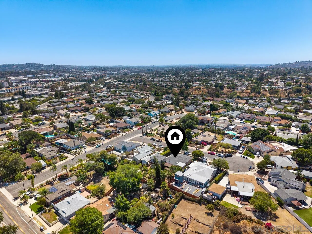 https://cdn.realtyfeed.com/cdn/127/260023836/288bb40632e091414b5c263ce10b42d3.webp