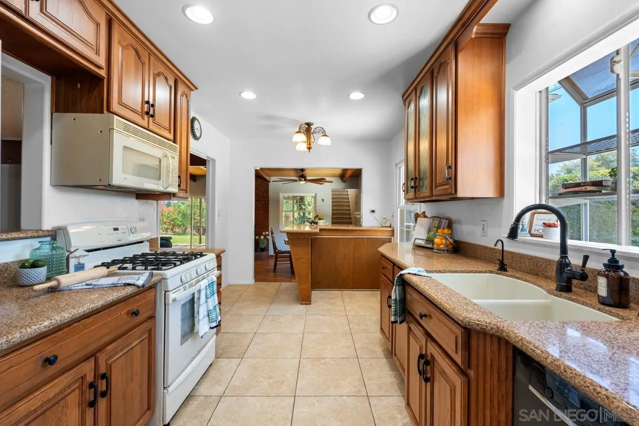 https://cdn.realtyfeed.com/cdn/127/260023836/2e611c2778234c014cdc1967db79d262.webp