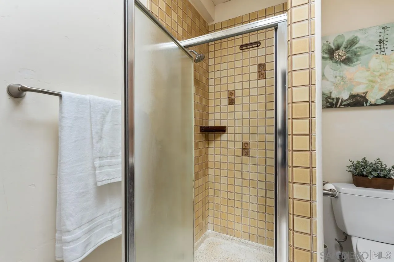 https://cdn.realtyfeed.com/cdn/127/260023836/5a50b4067ed46360ed6ad9538a605aa8.webp