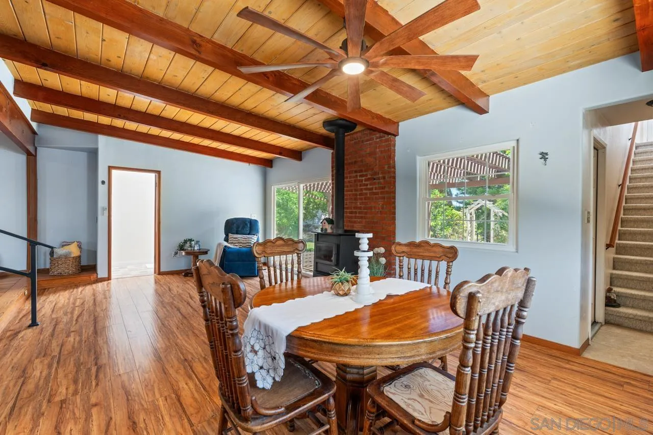 https://cdn.realtyfeed.com/cdn/127/260023836/949c66089587ea51232e7c412243bcc5.webp