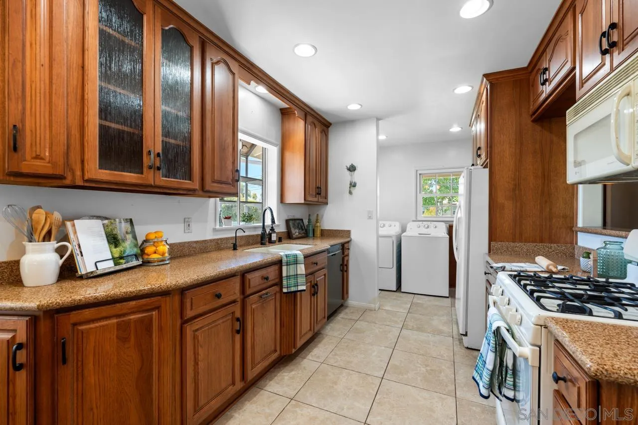 https://cdn.realtyfeed.com/cdn/127/260023836/c6a71e9d1f57fb87e79c7a2304026f29.webp
