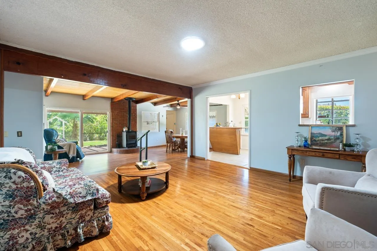 https://cdn.realtyfeed.com/cdn/127/260023836/cfdb5ed702b656914e30673646c6a19f.webp