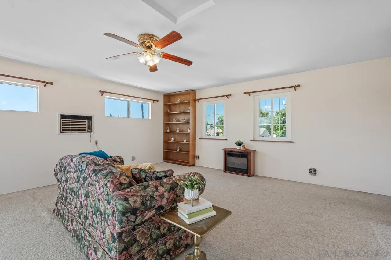 https://cdn.realtyfeed.com/cdn/127/260023836/d4e9b7754653908856e19f35093eeab4.webp