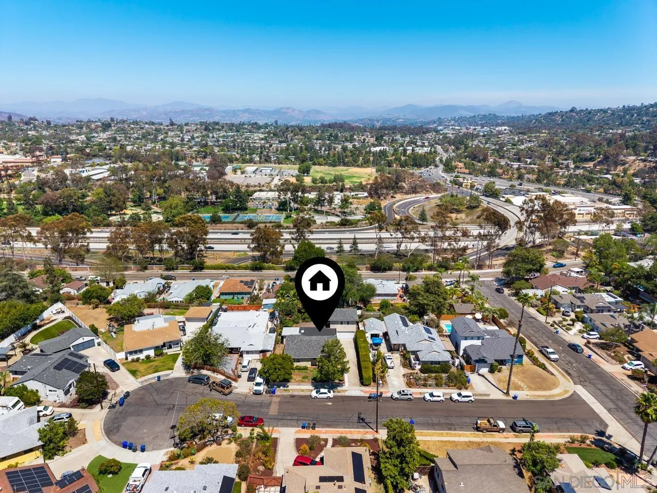 https://cdn.realtyfeed.com/cdn/127/260023836/eb84e22b62429436c6c6a0691f055938.webp