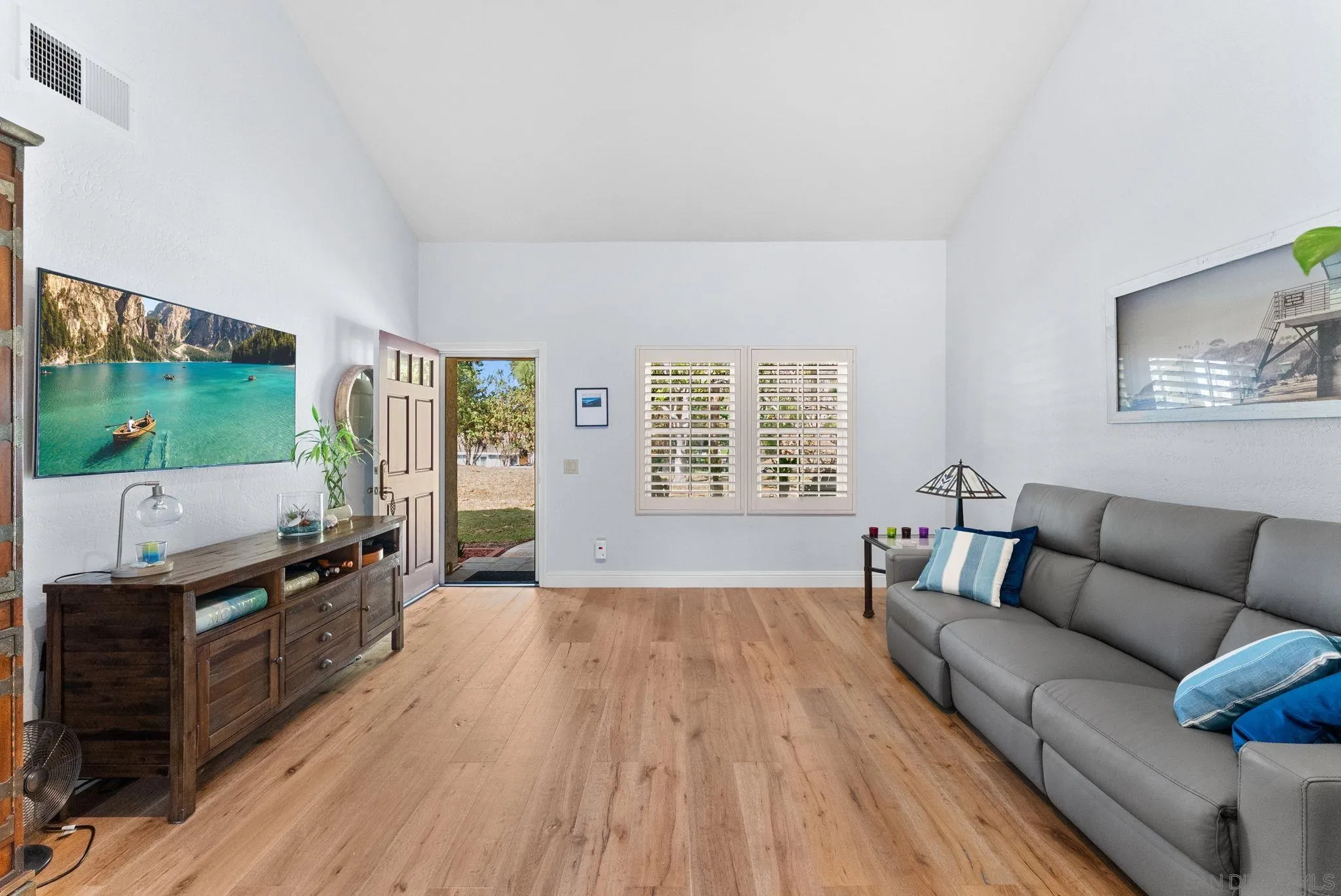 https://cdn.realtyfeed.com/cdn/127/260023841/20d6bf12082a5834a19f0c78ef409bff.webp