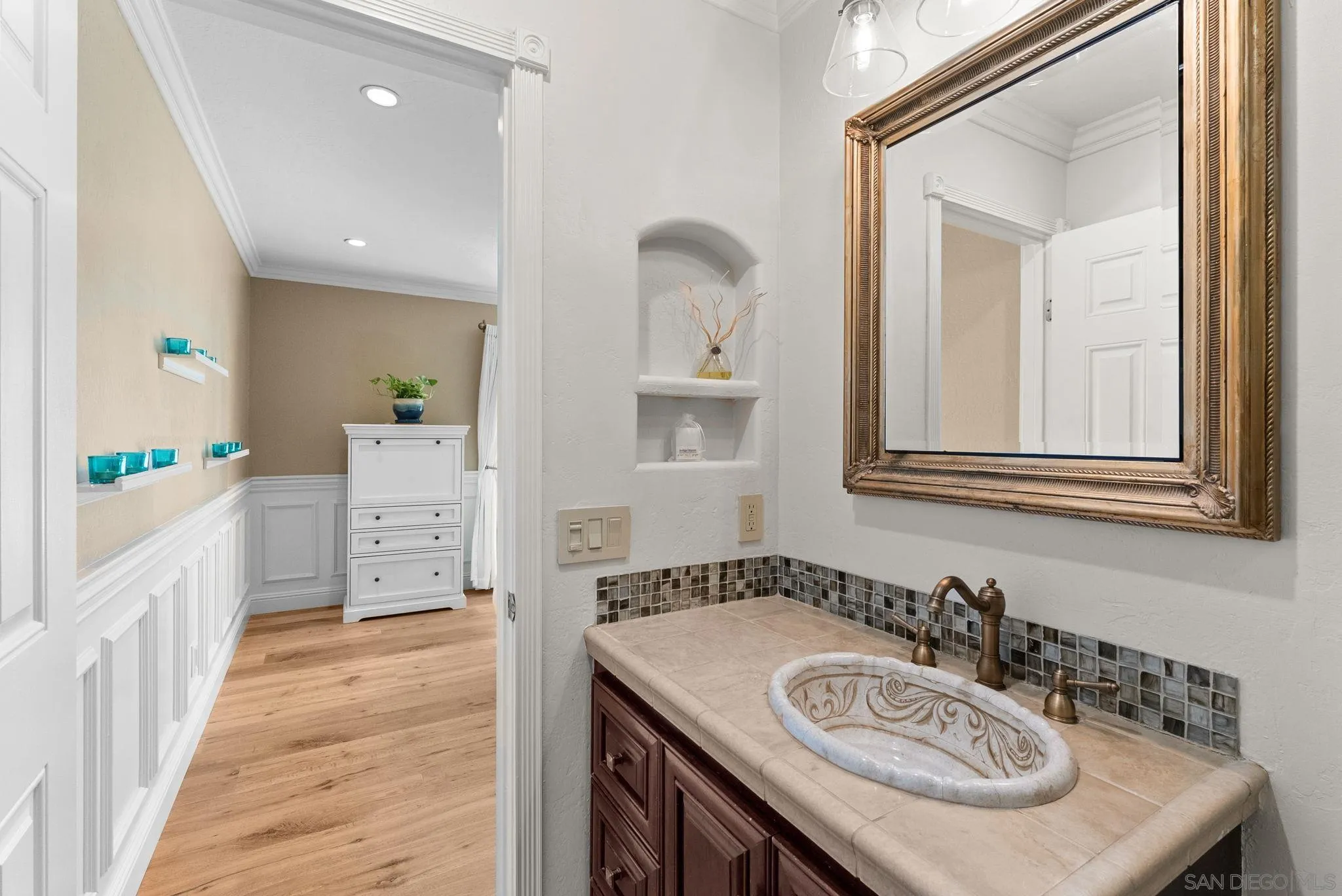 https://cdn.realtyfeed.com/cdn/127/260023841/358d41459f36c7f065b6272a8b390253.webp