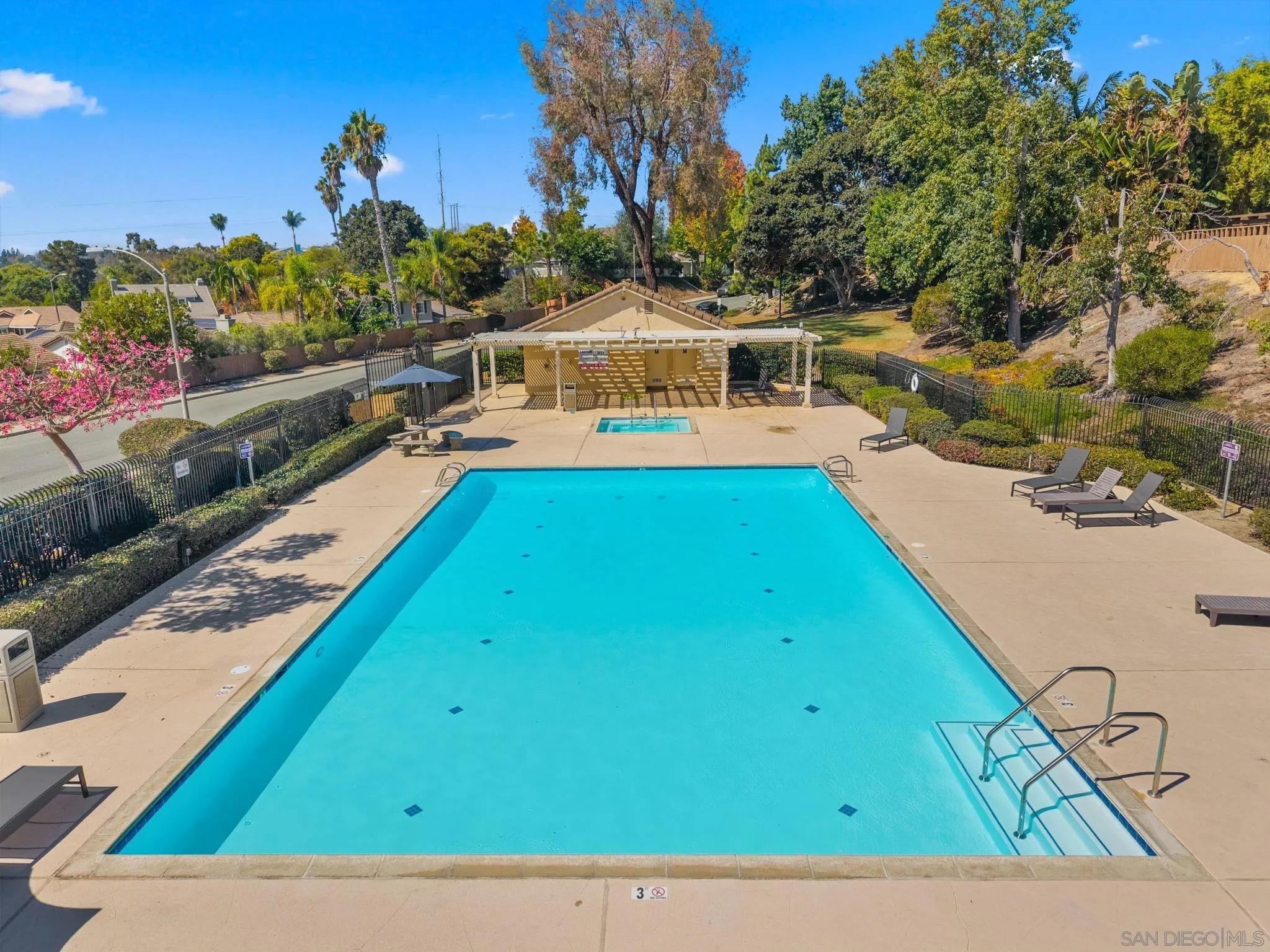 https://cdn.realtyfeed.com/cdn/127/260023841/4a83897edee6835e809f0b7ef4892cef.webp