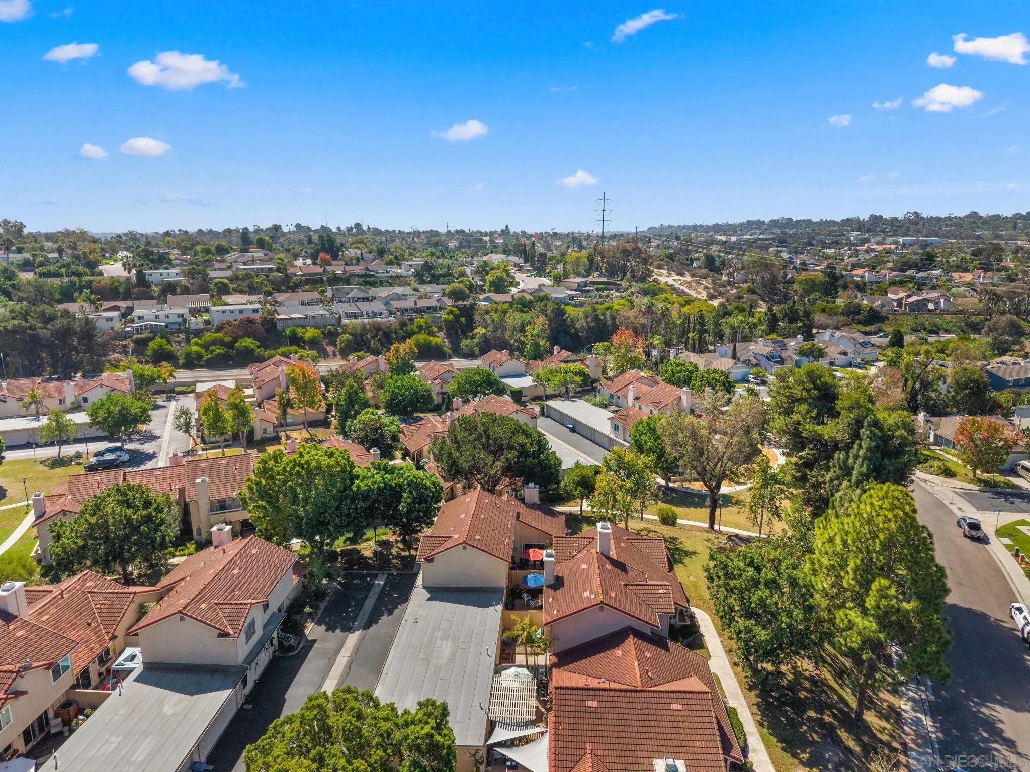 https://cdn.realtyfeed.com/cdn/127/260023841/50438e3351b57f47dca720ebe20ff794.webp