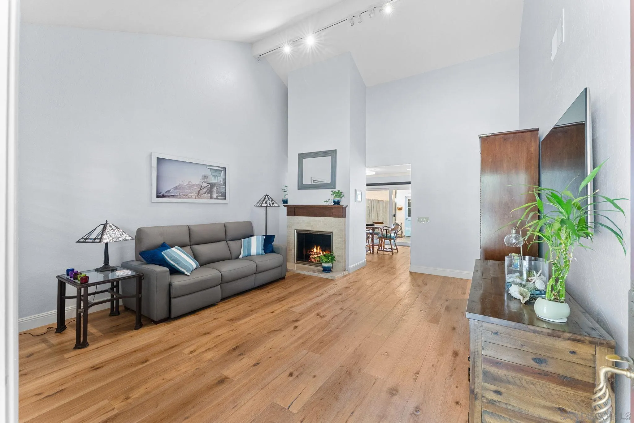 https://cdn.realtyfeed.com/cdn/127/260023841/7ac681895f3f53d19f515e38d1496272.webp