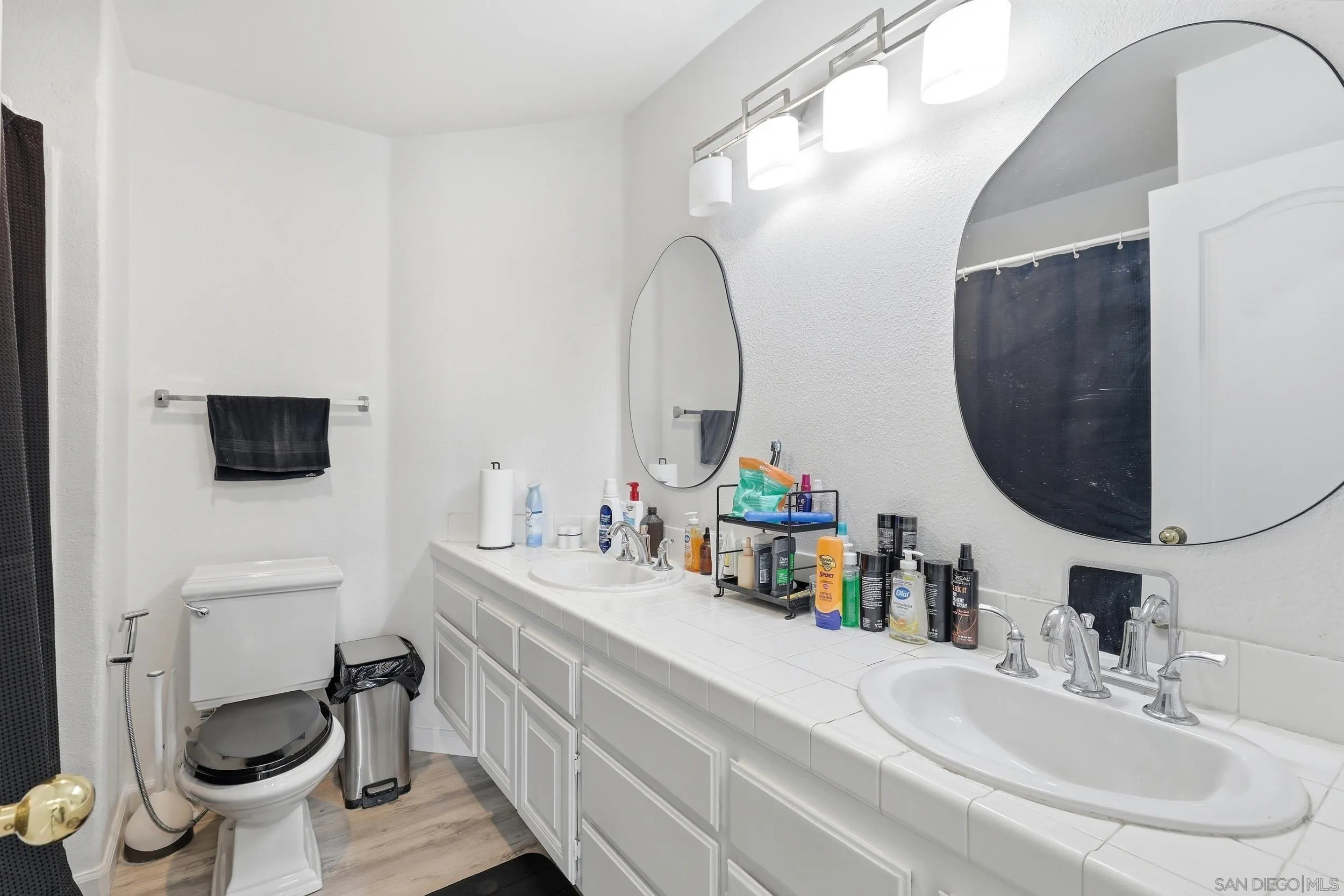 https://cdn.realtyfeed.com/cdn/127/260023847/9f16dd05f3406fb363542be825201b55.webp