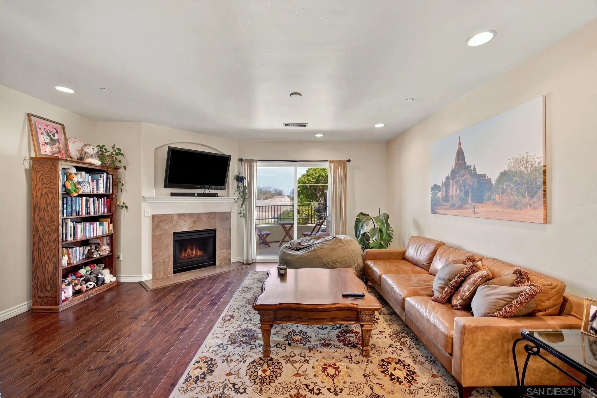 https://cdn.realtyfeed.com/cdn/127/260023848/54f7eef2be25cdcadb65973cb8013416.webp