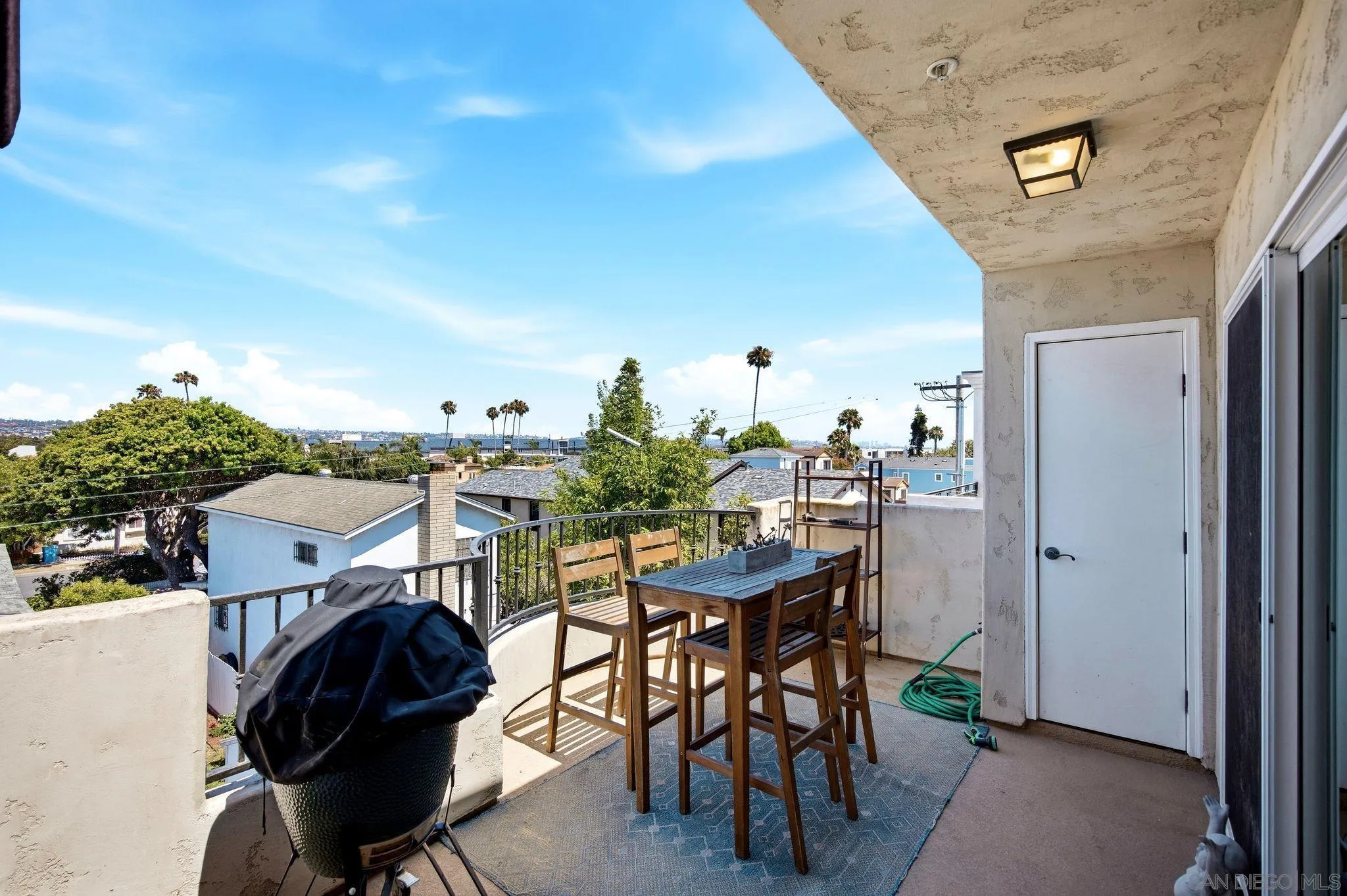 https://cdn.realtyfeed.com/cdn/127/260023848/55c06744f0157e4b8509d14fa5f7ba2f.webp