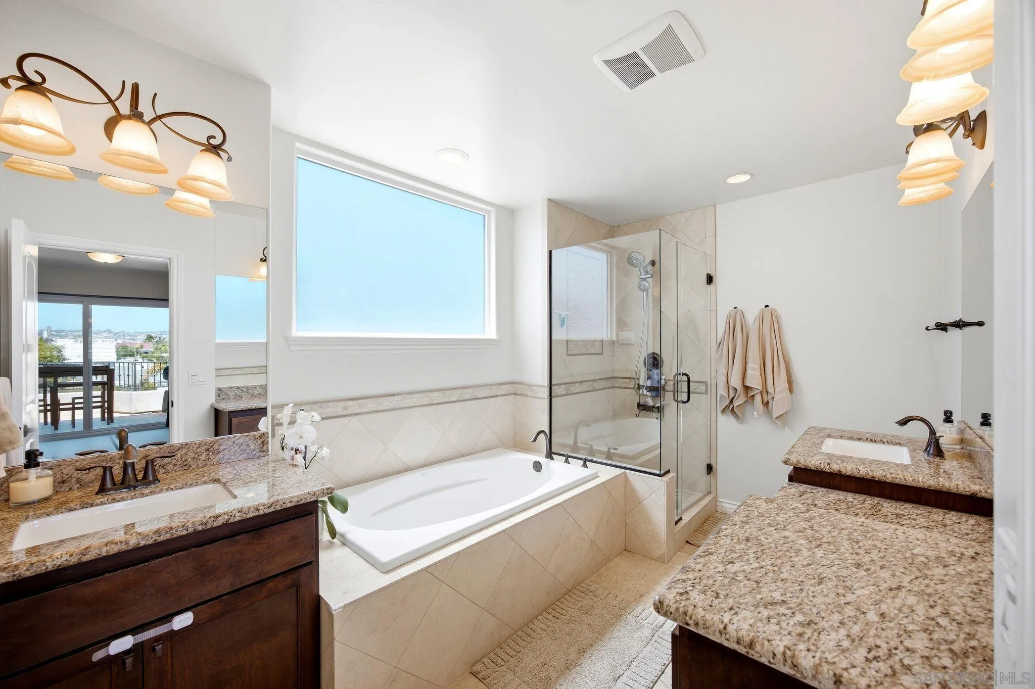 https://cdn.realtyfeed.com/cdn/127/260023848/9f713971ff86ce962875ae964dc6d7ec.webp