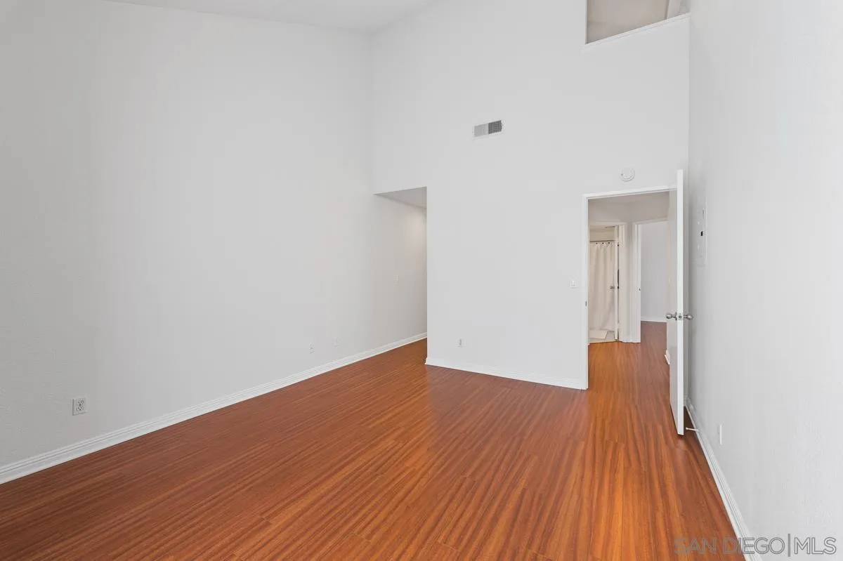 https://cdn.realtyfeed.com/cdn/127/260023849/4e74b17a77478a2482724a2010bcb92a.webp