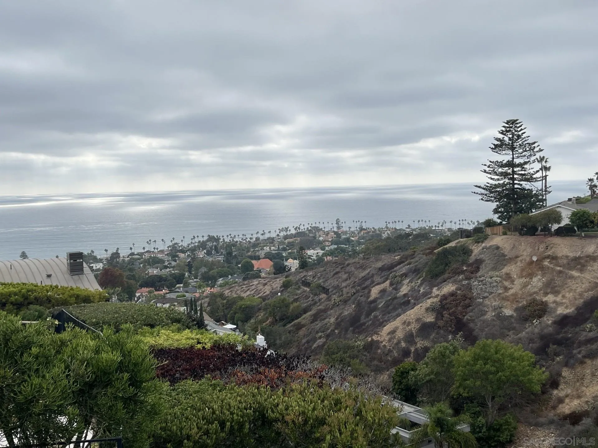 https://cdn.realtyfeed.com/cdn/127/260023850/060fa3d07d443bd2c8906b7b0da752e1.webp