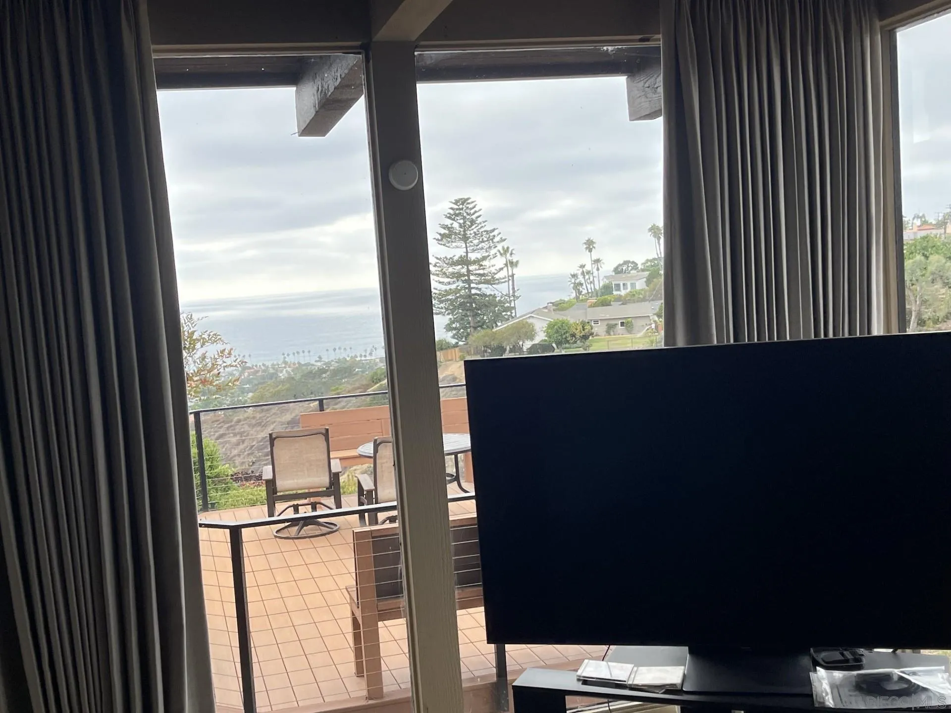 https://cdn.realtyfeed.com/cdn/127/260023850/0cd070e3c481c7df64b6ef1f893ddac0.webp