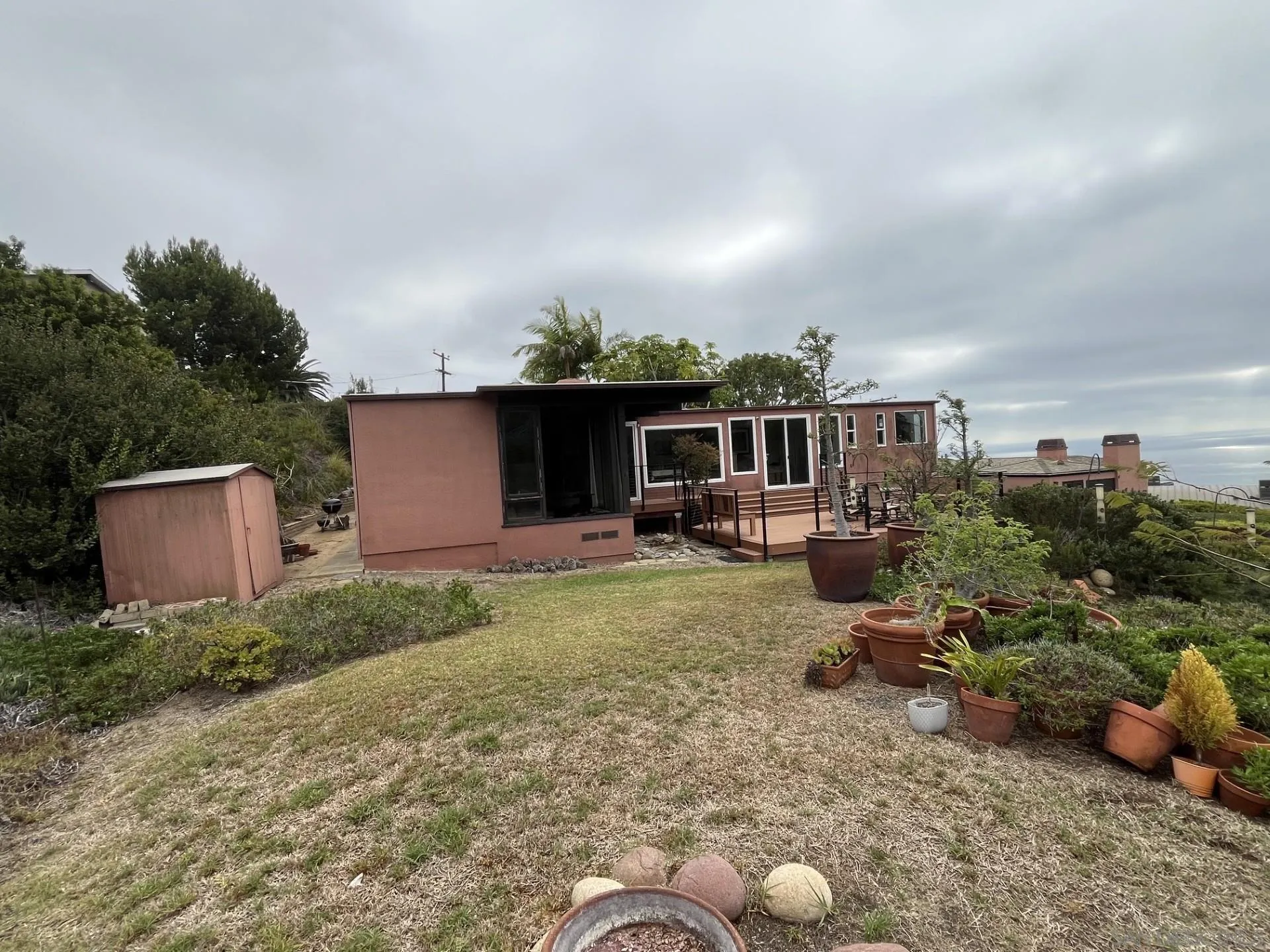 https://cdn.realtyfeed.com/cdn/127/260023850/7908438a2a8e70b7e3580e1407c10a0b.webp
