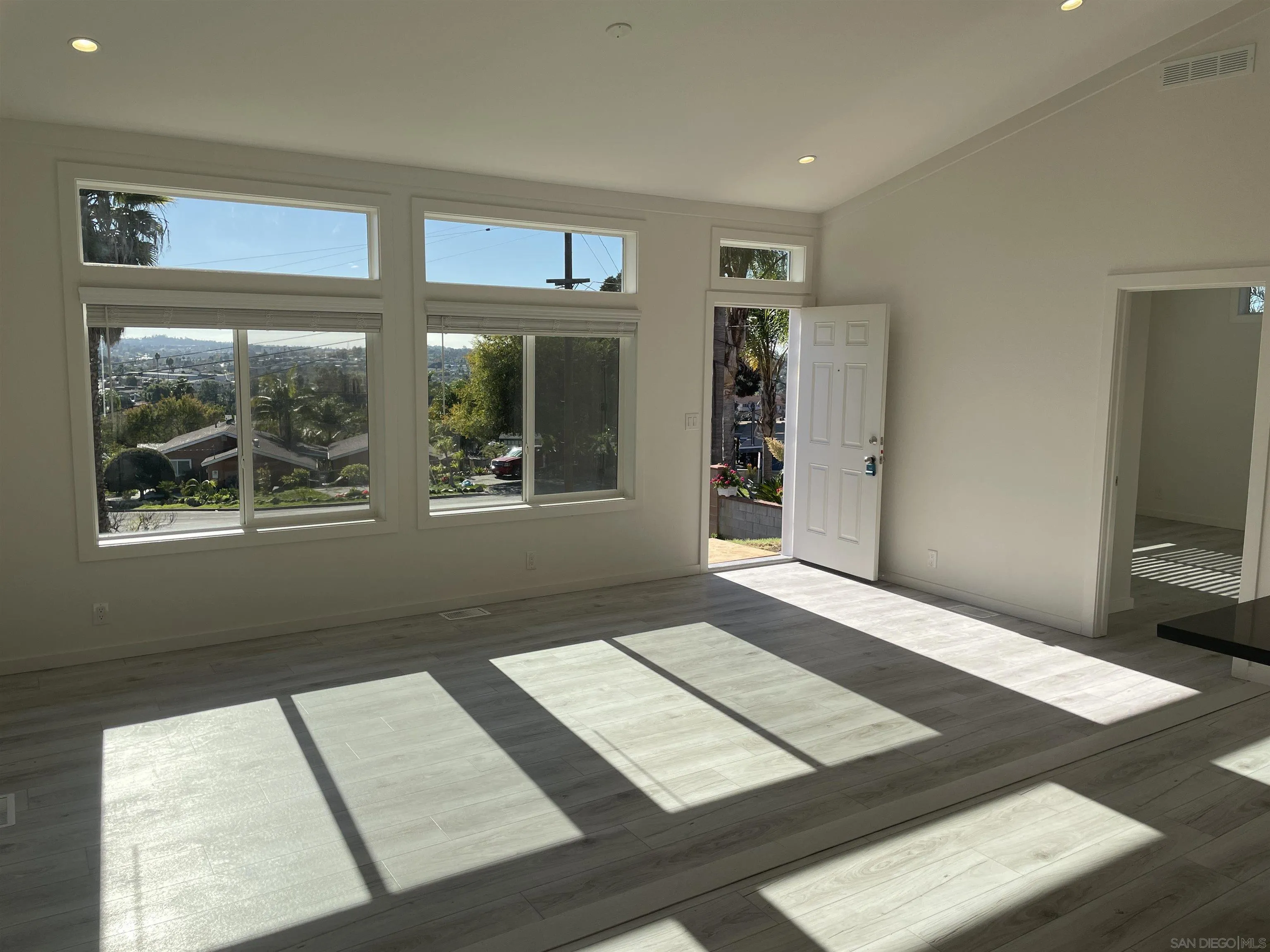 1255 Rhea Place #B, Vista, CA 92084, photo 9