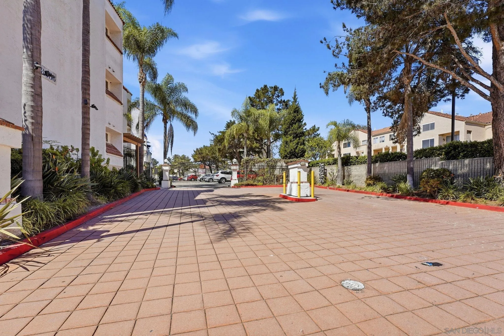 https://cdn.realtyfeed.com/cdn/127/260023855/75eb2bb1afa58362d1785e5bc8ba6434.webp
