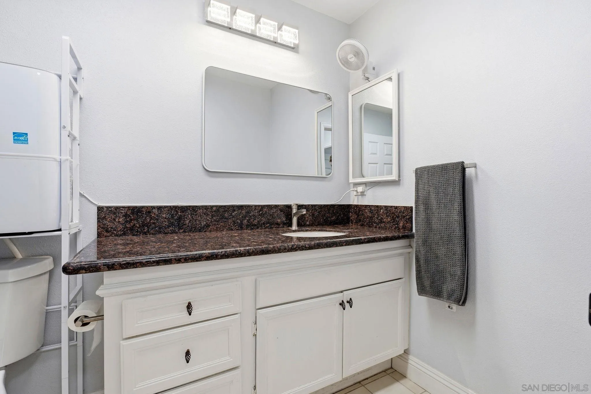 https://cdn.realtyfeed.com/cdn/127/260023855/a5d9ec0f7a799e4d1eec2a898539b6c2.webp