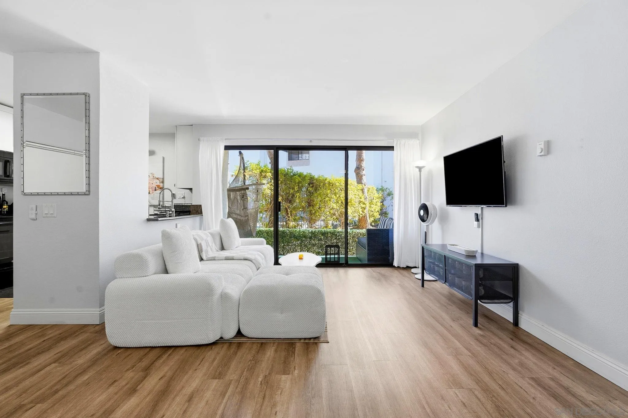 https://cdn.realtyfeed.com/cdn/127/260023855/de869bd2b40f808d3c1b1b05c222c30a.webp