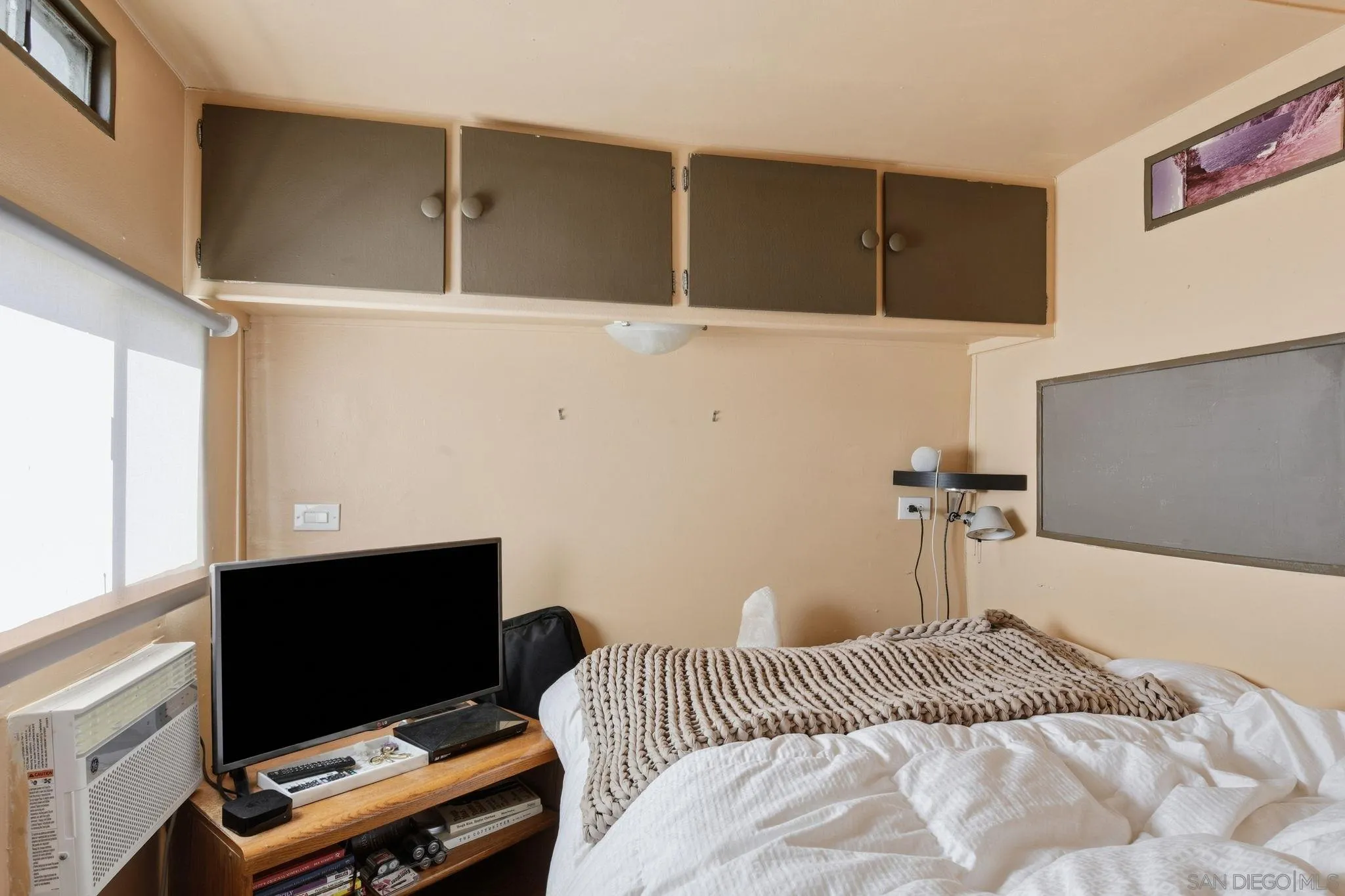 https://cdn.realtyfeed.com/cdn/127/260023858/051bc93ce14d16bbc7014781867ce8b4.webp