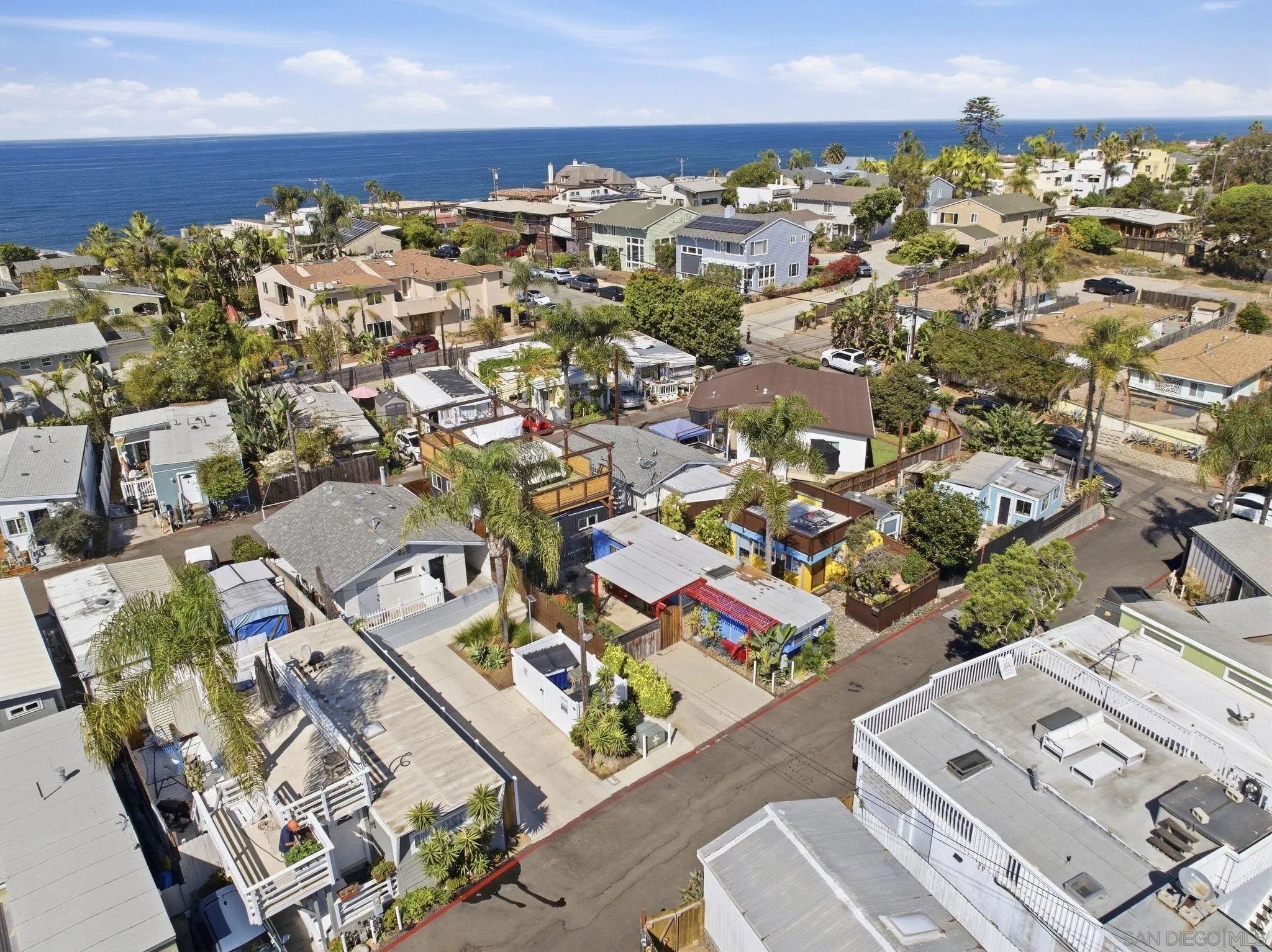 https://cdn.realtyfeed.com/cdn/127/260023858/38264808a2bfd05f2c1b93e1a1030838.webp