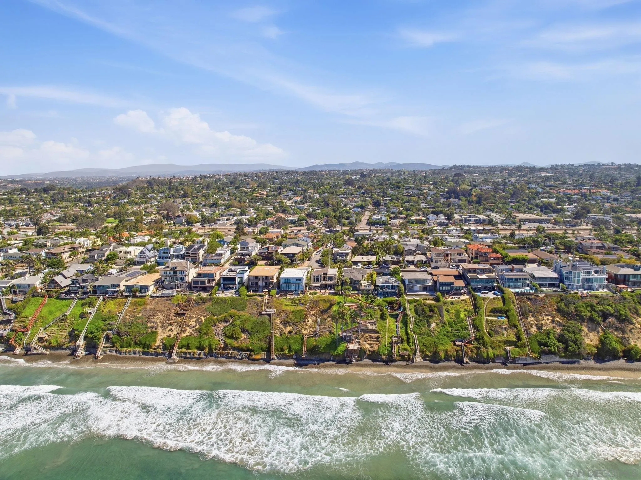 https://cdn.realtyfeed.com/cdn/127/260023858/991740f95c8e90032fde6ac7b5222544.webp
