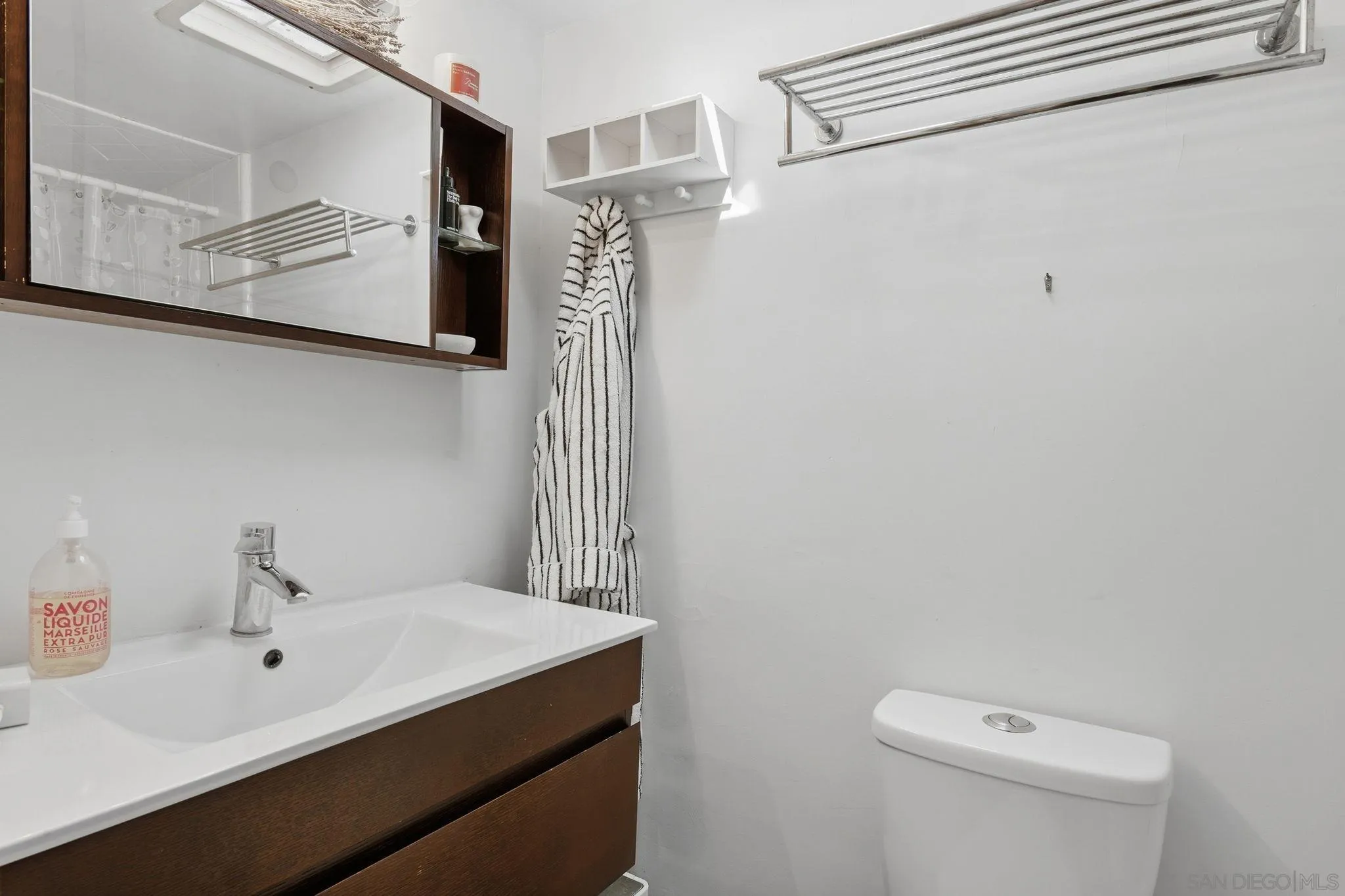 https://cdn.realtyfeed.com/cdn/127/260023858/c09897ae3a92cd5cd092d288b922007b.webp