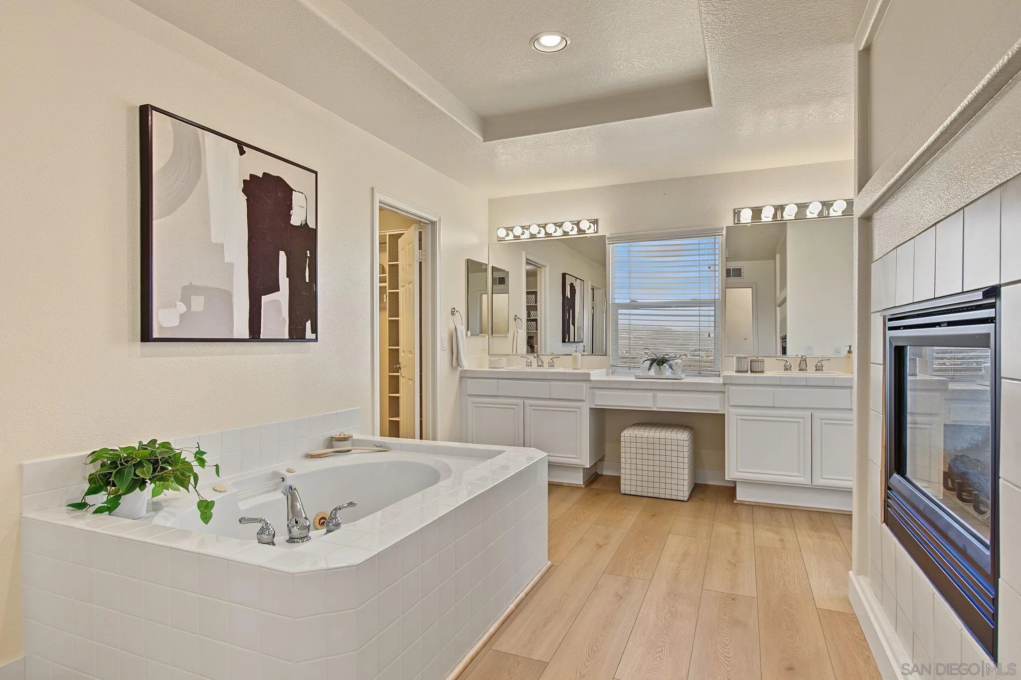https://cdn.realtyfeed.com/cdn/127/260023861/09e5fed09de3893f423eb23b75374f14.webp