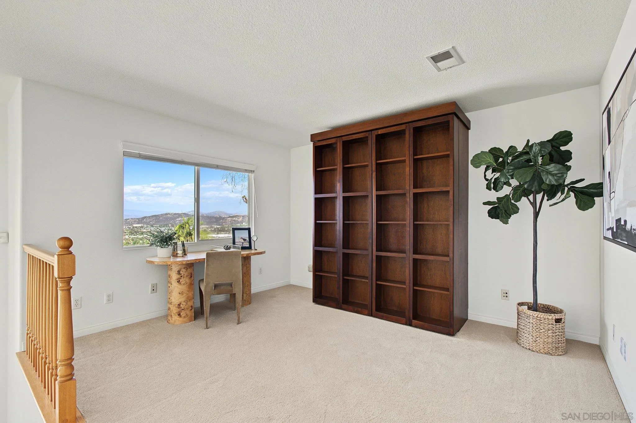 https://cdn.realtyfeed.com/cdn/127/260023861/49b7d22b641b37959ed7d4e40de66dbe.webp