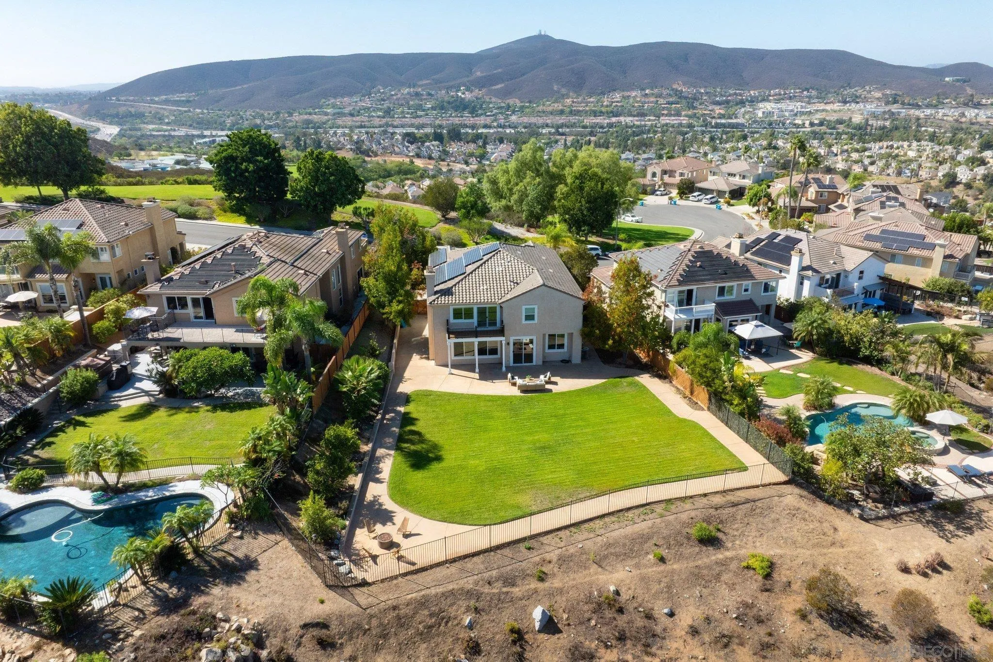 https://cdn.realtyfeed.com/cdn/127/260023861/58ee70b97bb0fa91a0cd00985e9da6e9.webp