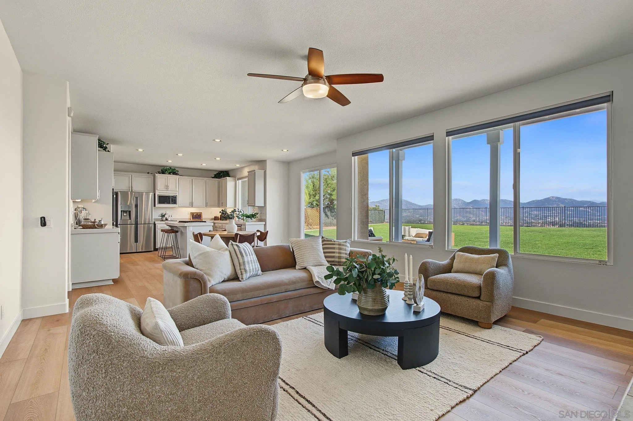 https://cdn.realtyfeed.com/cdn/127/260023861/6d21cabd8cbb7494da2b5e2917ec4774.webp