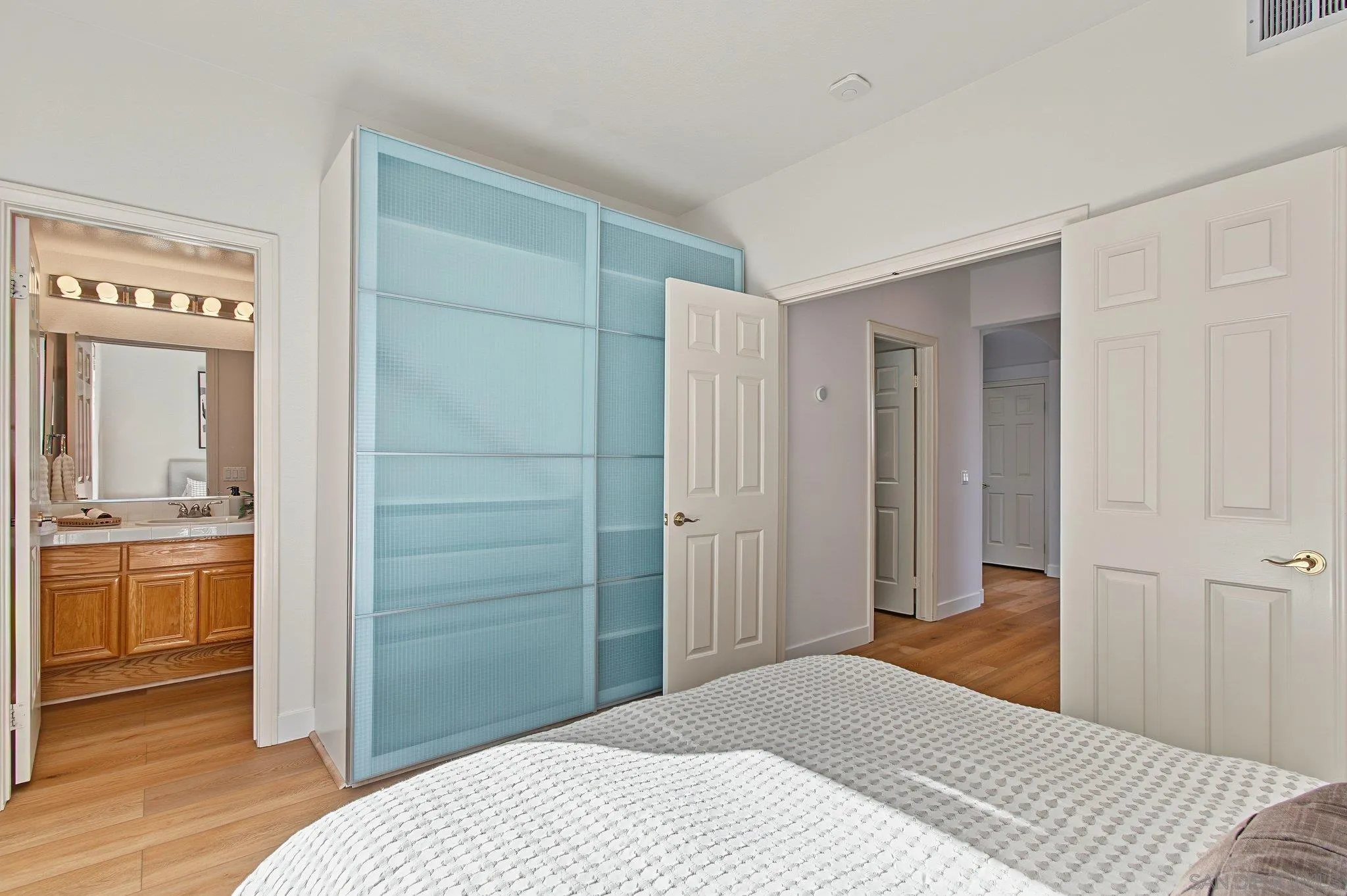https://cdn.realtyfeed.com/cdn/127/260023861/b574cdd93ca814070d0144466067e966.webp