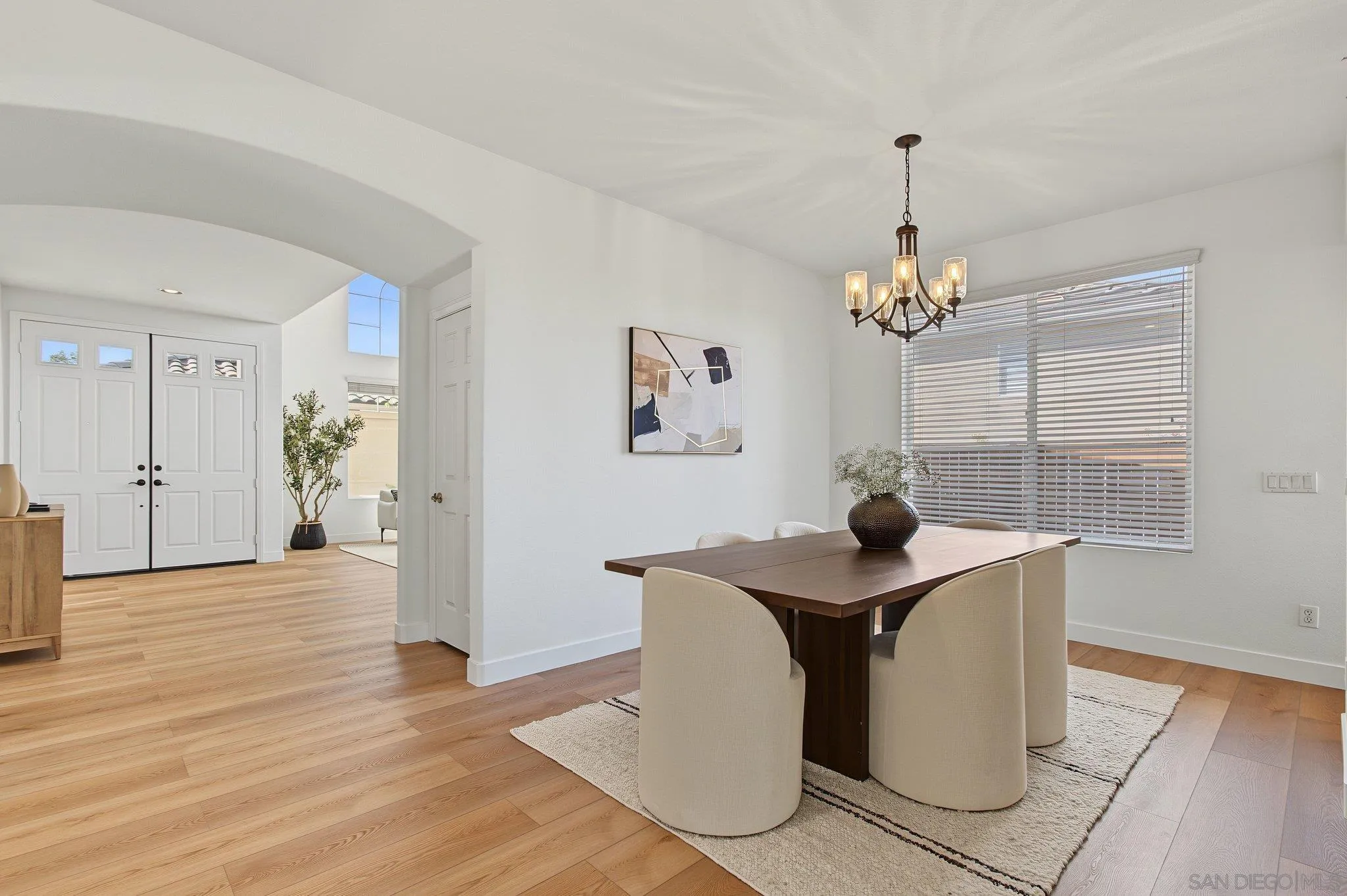 https://cdn.realtyfeed.com/cdn/127/260023861/e87e23cda24aa097d869da5bdd3538f6.webp