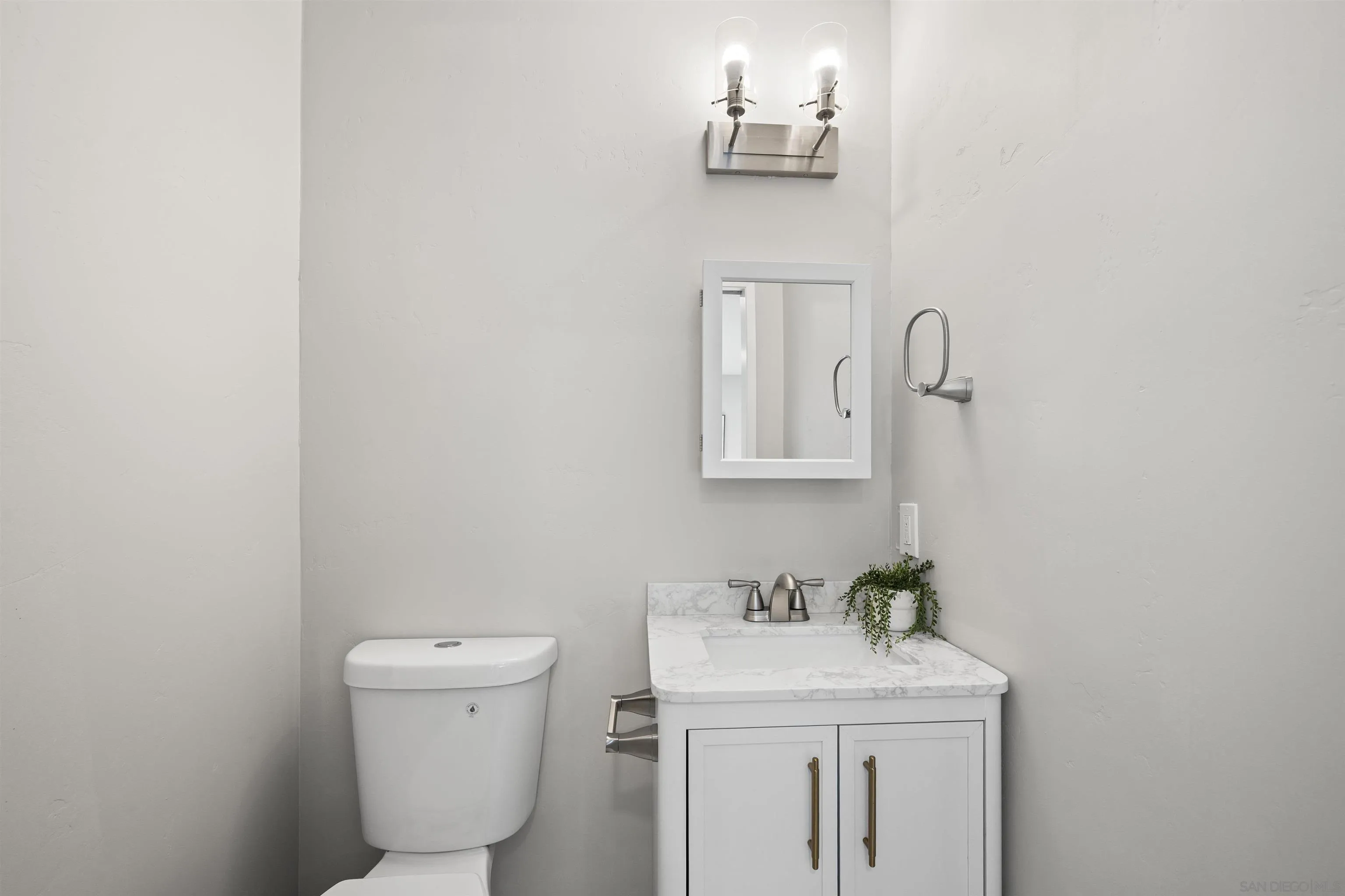 https://cdn.realtyfeed.com/cdn/127/260023865/1bb11179066d77b41d2d17170e83585b.webp