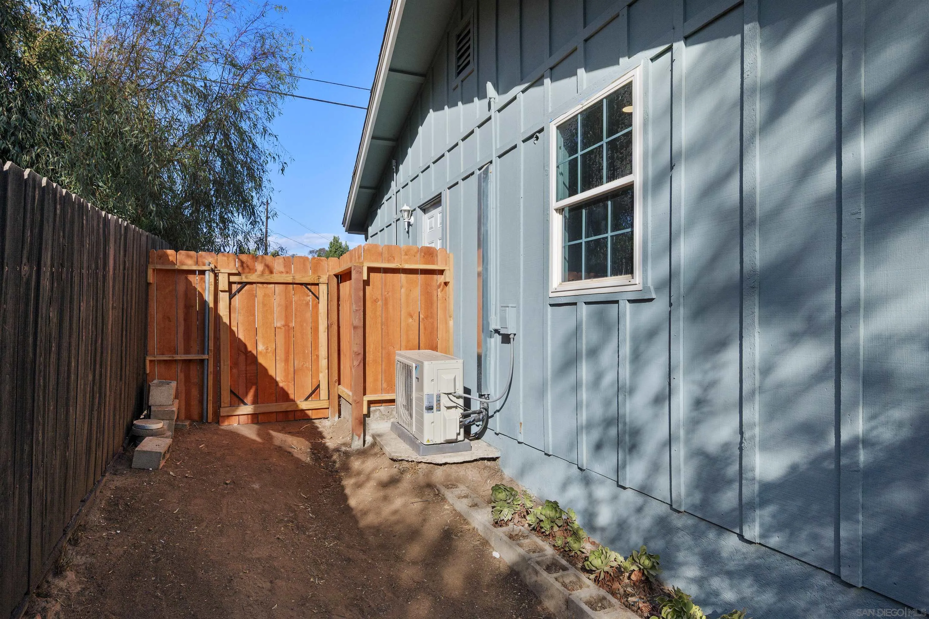 https://cdn.realtyfeed.com/cdn/127/260023865/6db247c93d917c1e4b6bbe48cc03e173.webp