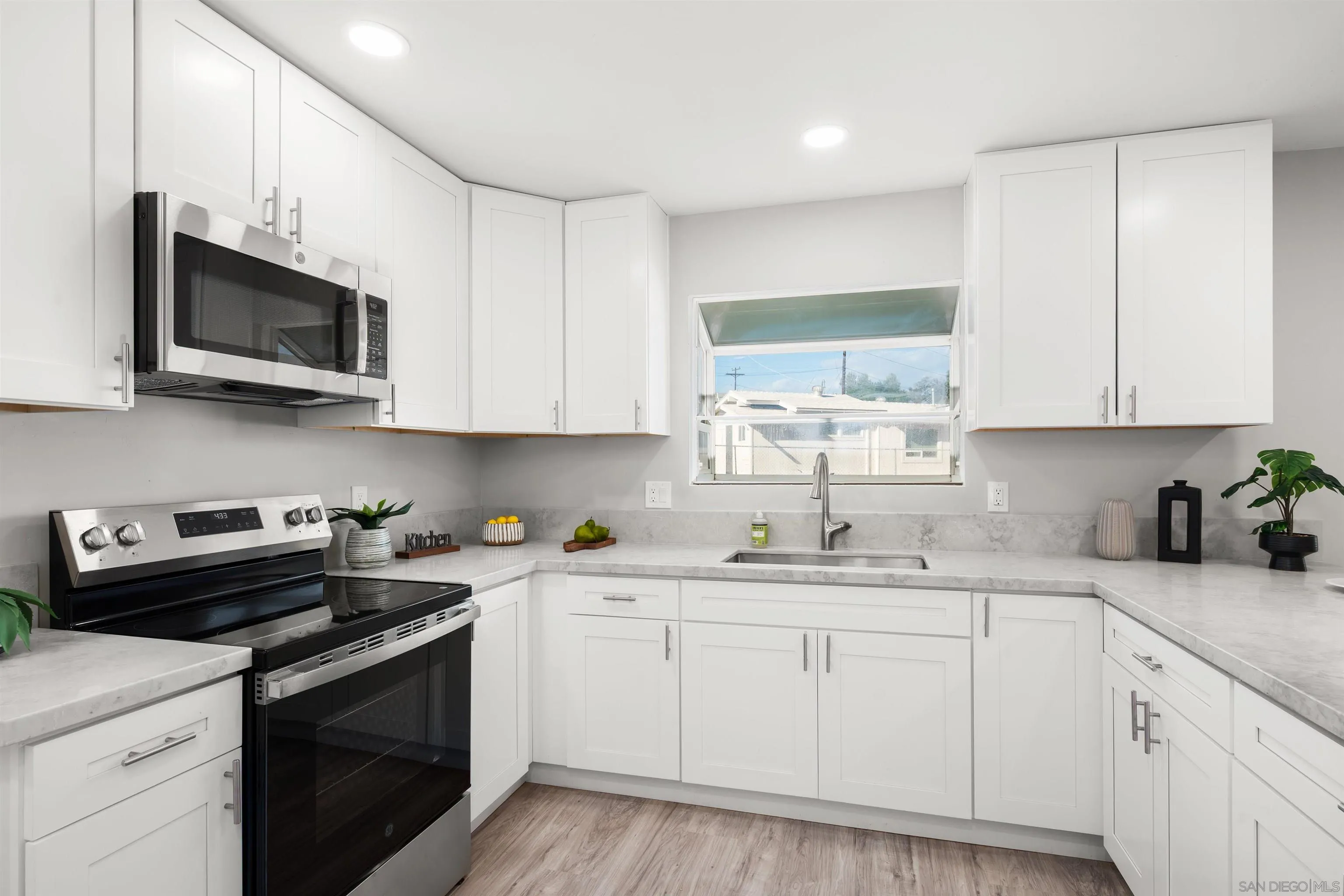 https://cdn.realtyfeed.com/cdn/127/260023865/78056f3614c64dcf5e1eb849191672e5.webp