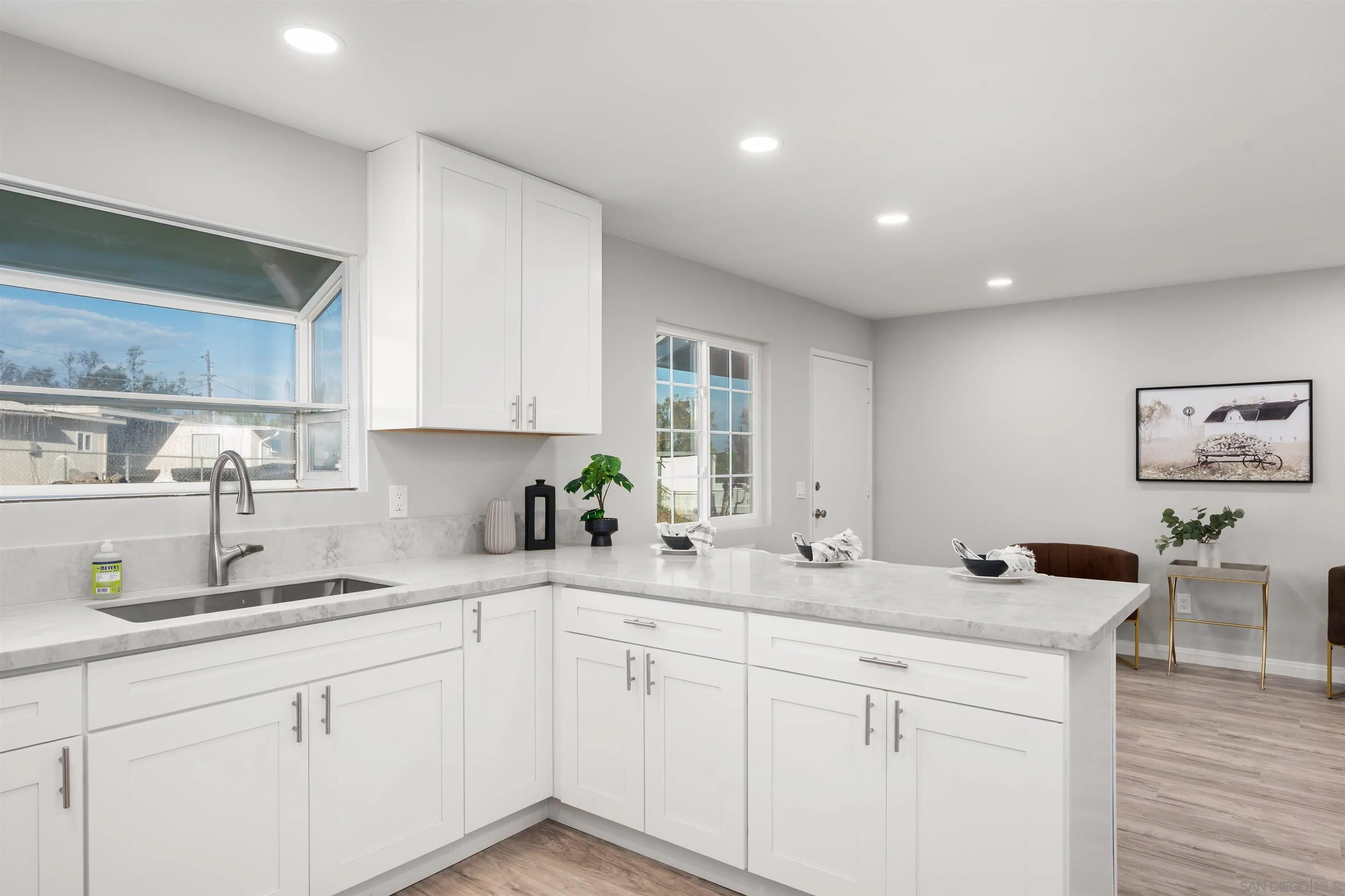 https://cdn.realtyfeed.com/cdn/127/260023865/90a7d617b39f9559e4e32119c320d640.webp
