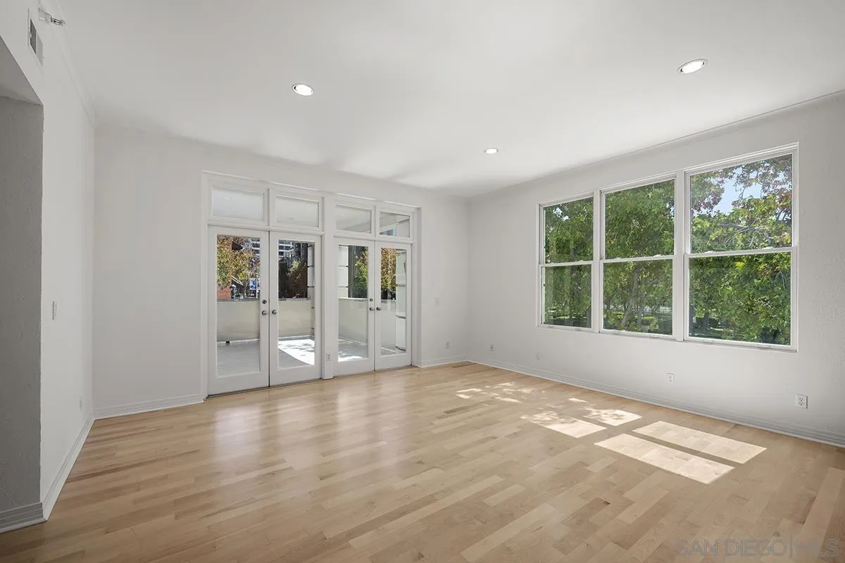 https://cdn.realtyfeed.com/cdn/127/260023866/0e20c562264b54d292fd9821de1cc7d4.webp